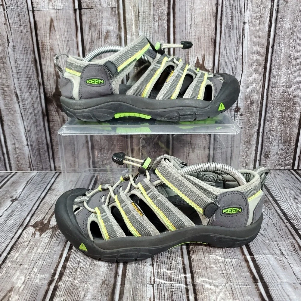 KEEN Youth Newport H2 Waterproof Sandals Gray Green Hiking Shoes 1014266 Size 4